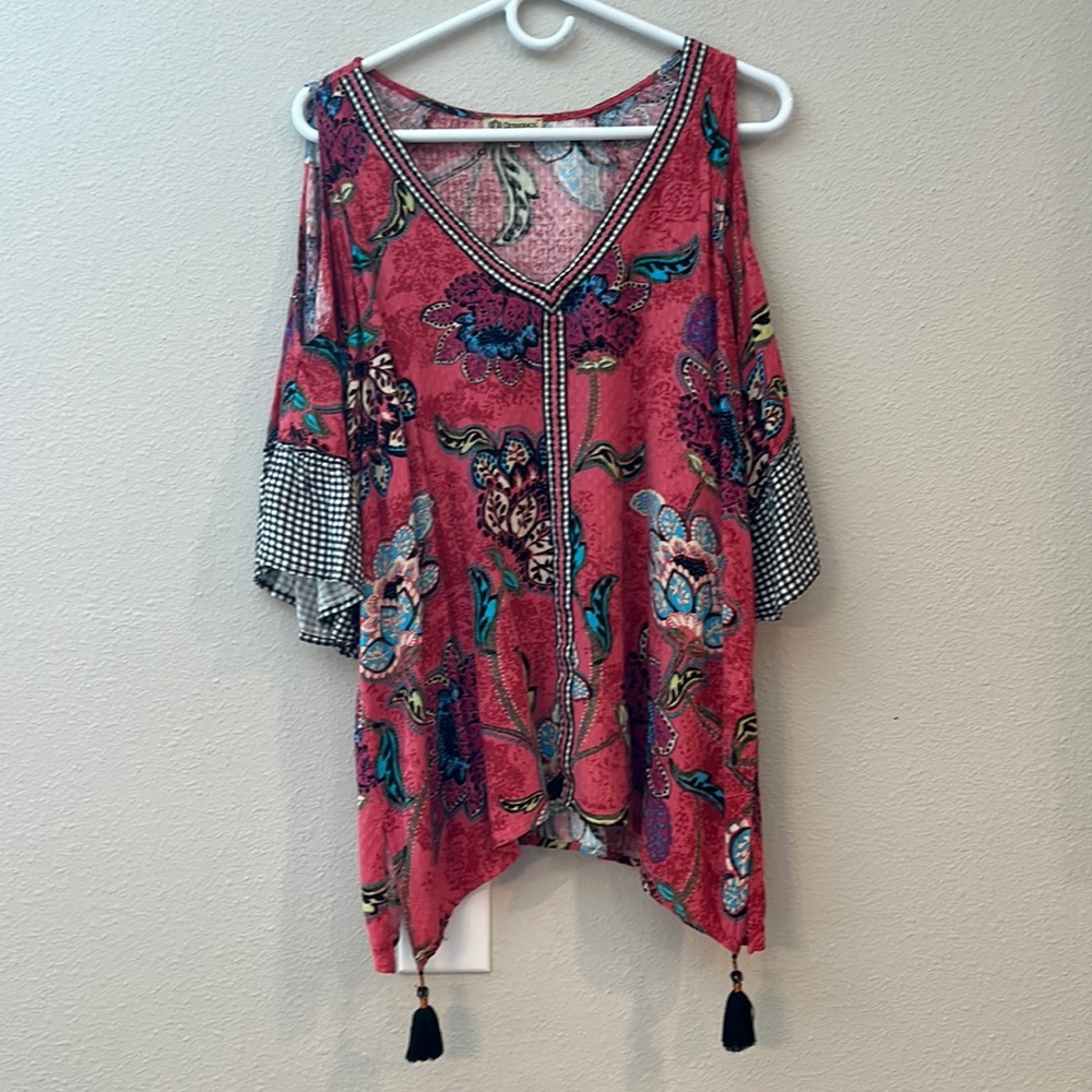 Democracy floral colorful cold shoulder size L top